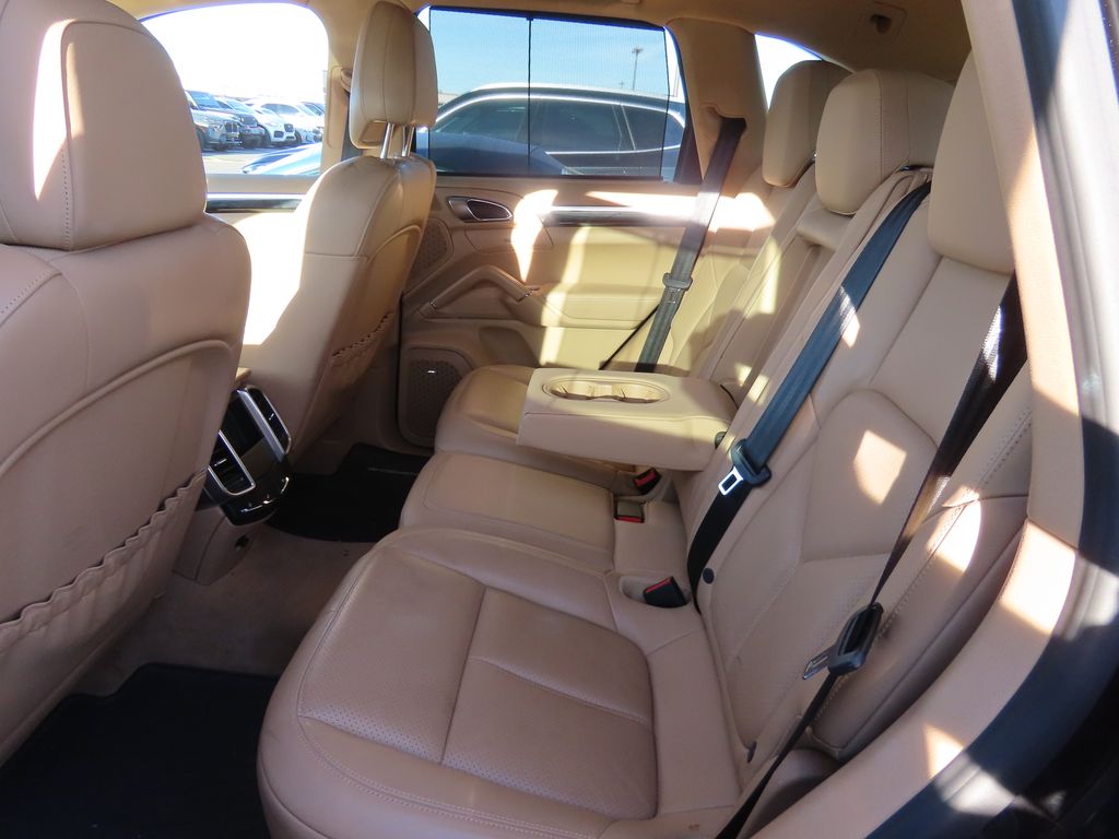 Thumbnail: 2014 Porsche Cayenne - 11
