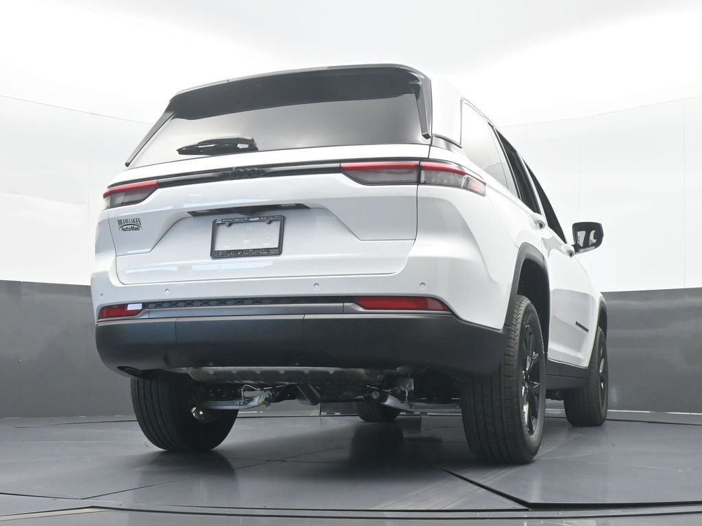 New 2026 Bright White Clearcoat Jeep Laredo image 60