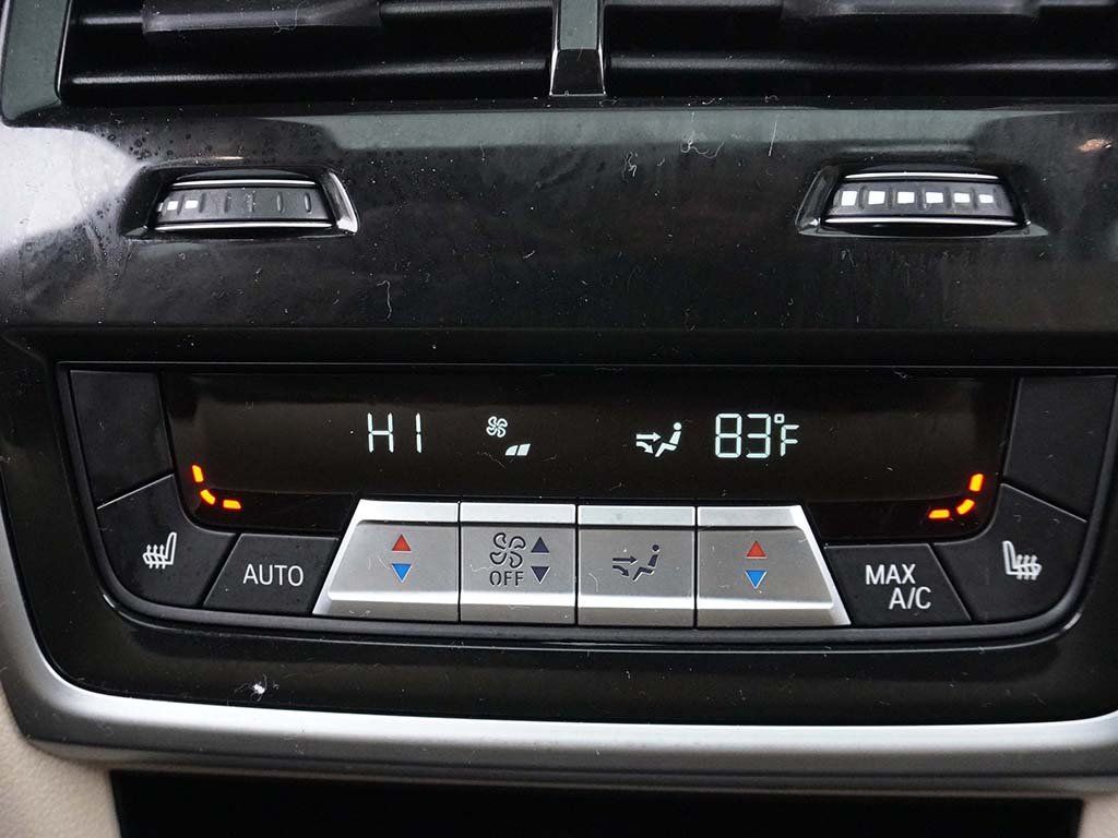 Used 2022 Gray BMW xDrive40i image 63