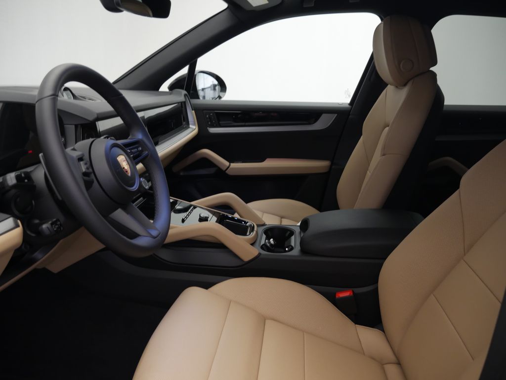 Thumbnail: 2026 Porsche Cayenne - 4