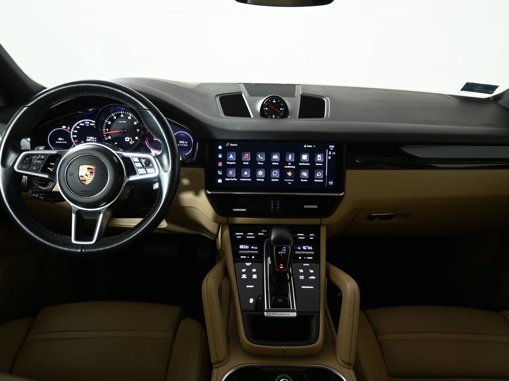 Thumbnail: 2022 Porsche Cayenne - 16