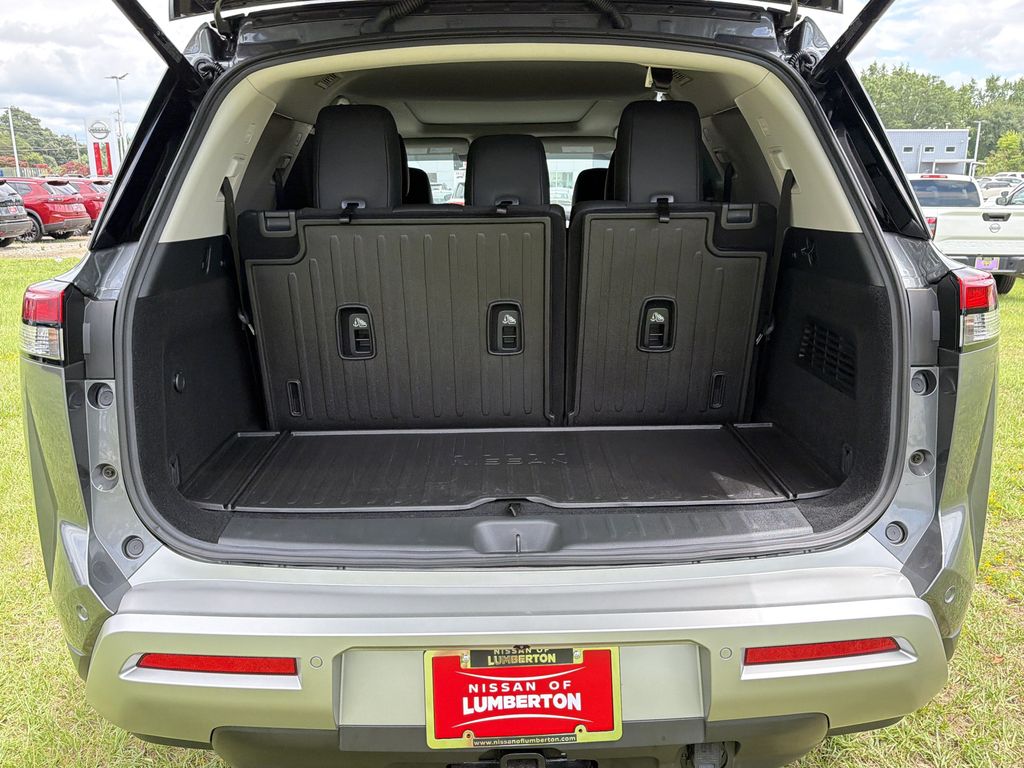 Used 2025 Nissan Pathfinder SUV