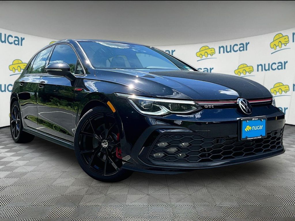 2024 Volkswagen Golf GTI — photo 1