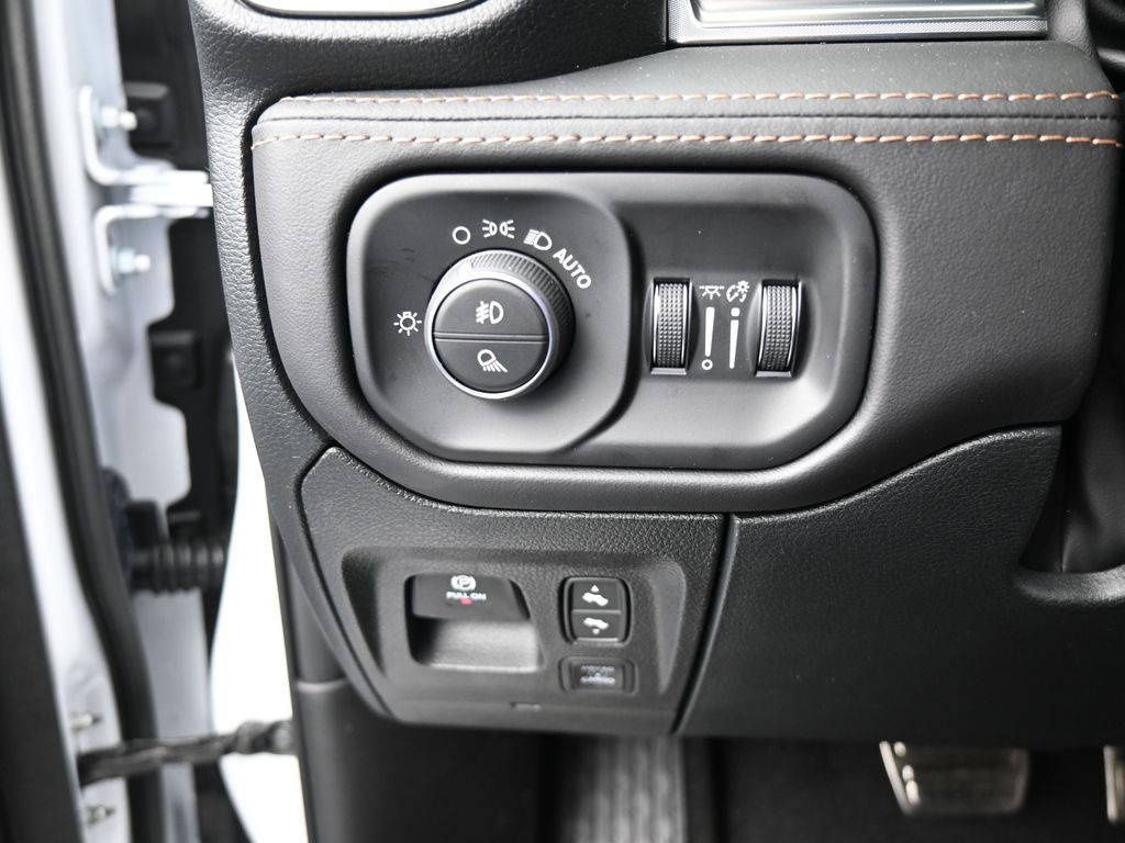 New 2026 Bright White Clearcoat Ram Tungsten image 27