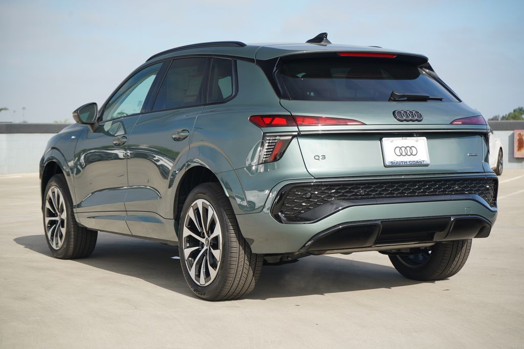 Thumbnail: 2026 Audi Q3 - 3