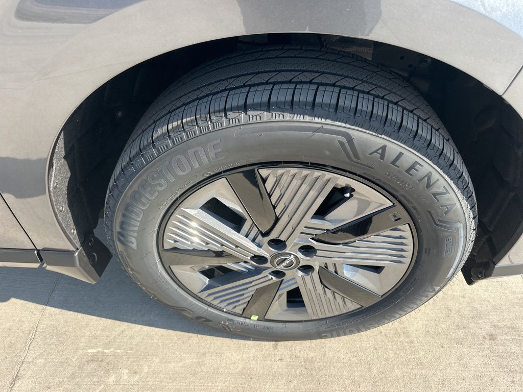 2025 Gun Metallic Nissan Murano SL AWD SUV