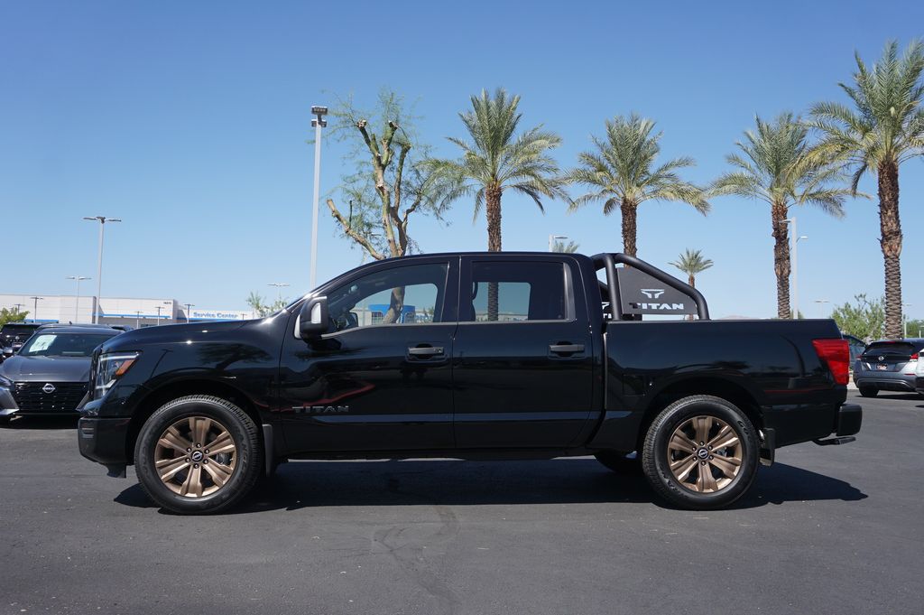 2024 Nissan Titan SV 2