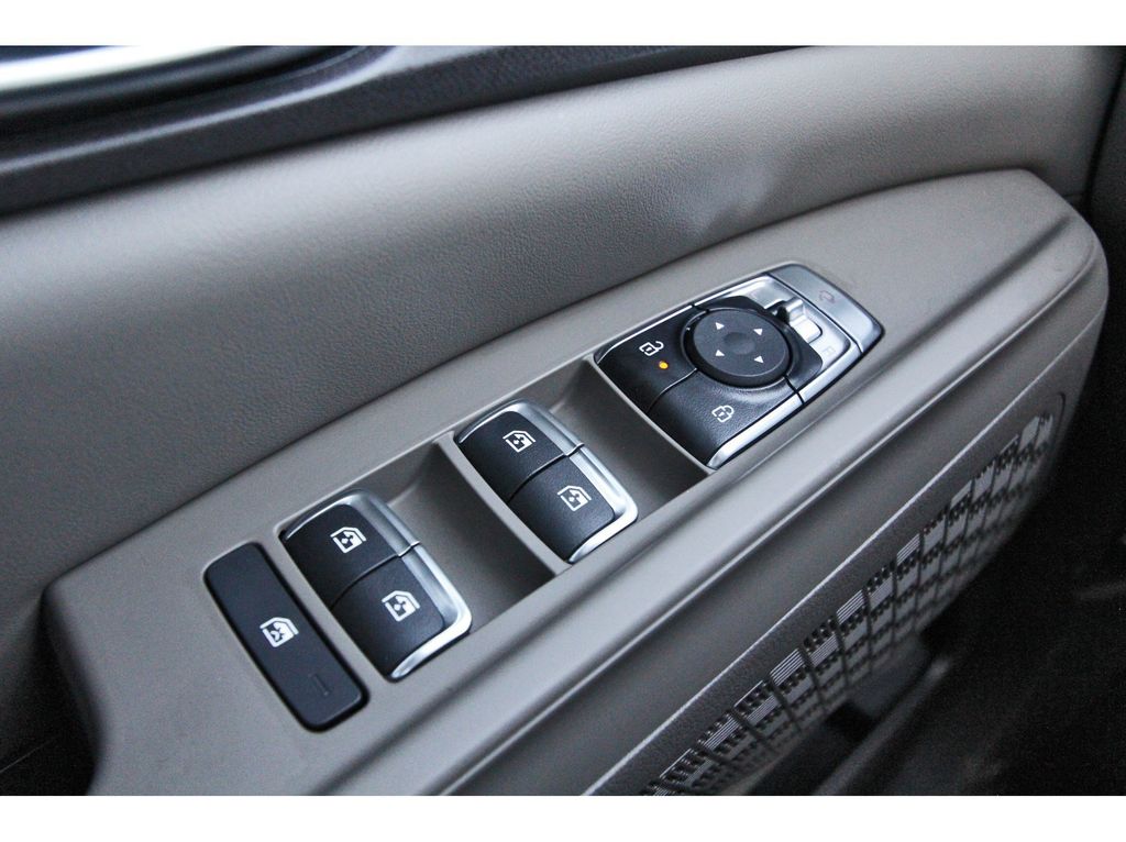 New 2026 Kia Carnival MPV Van