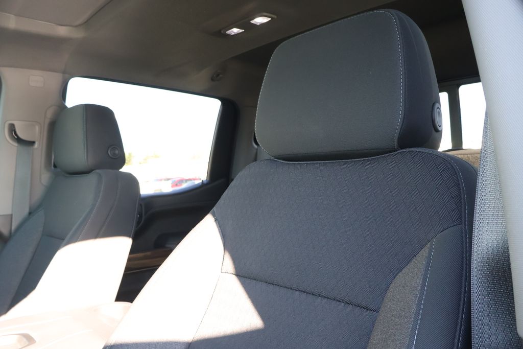 Thumbnail: 2021 Chevrolet Silverado 1500 - 10