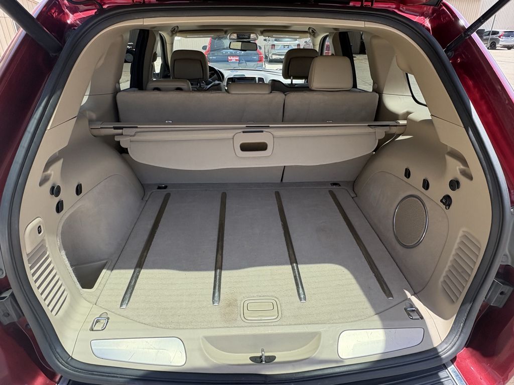 2015 Jeep Grand Cherokee Overland Red at Ultimate Motorsports