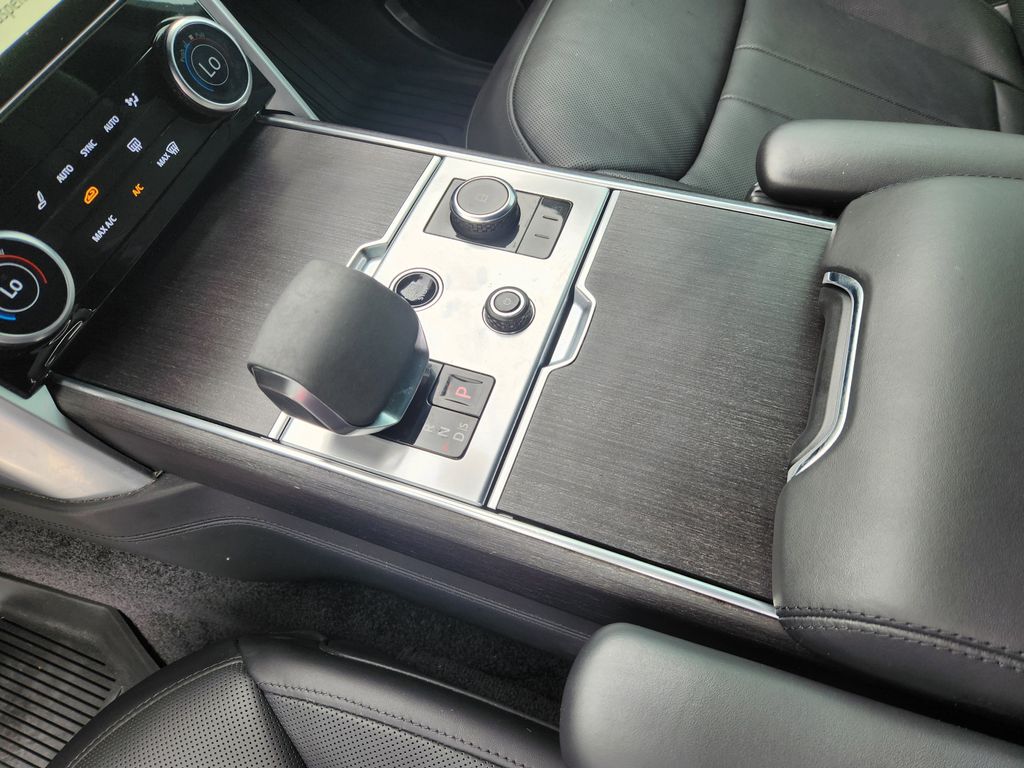 2023 Land Rover Range Rover SE  at Ultimate Motorsports