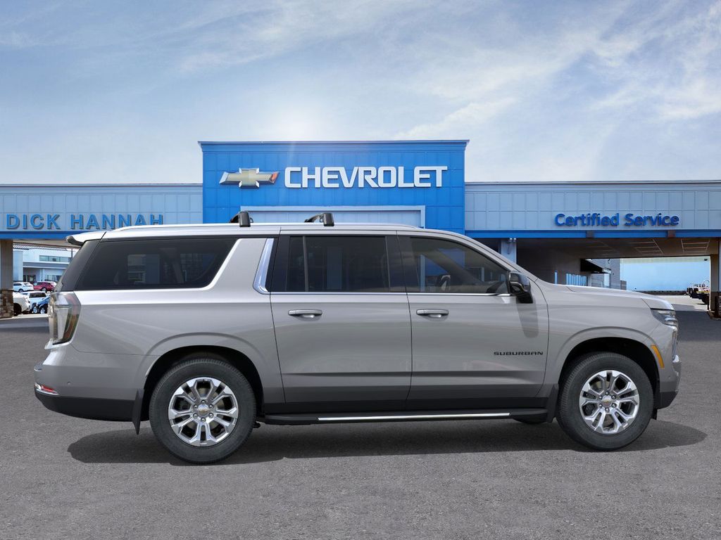 2025 Chevrolet Suburban LT