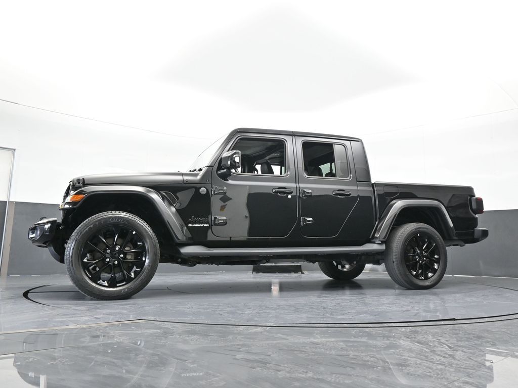 Used 2022 Black Clearcoat Jeep High Altitude image 53
