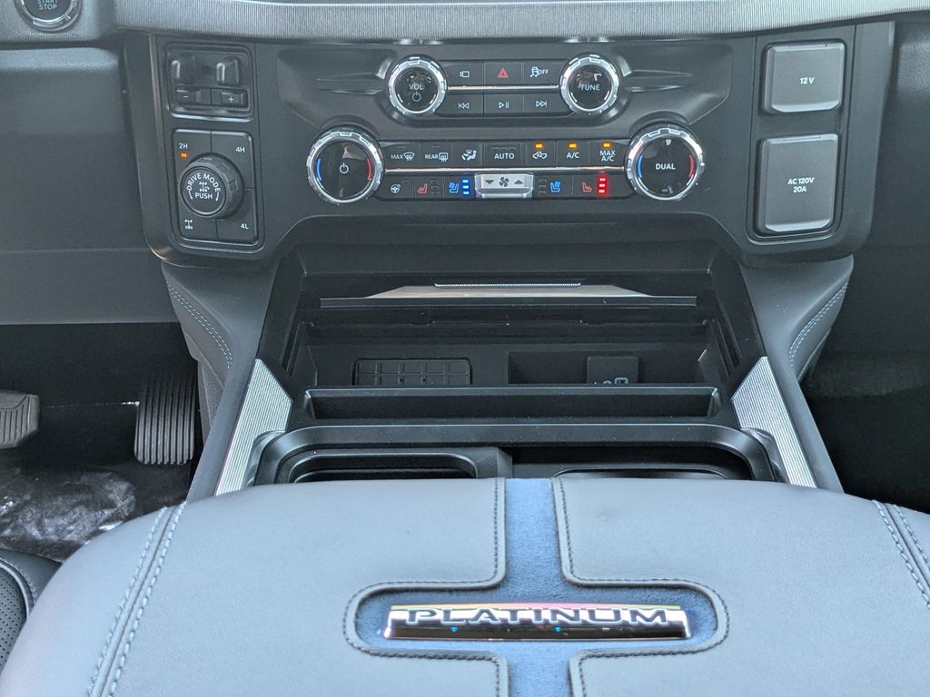 2026 Ford Super Duty F-350 SRW Platinum