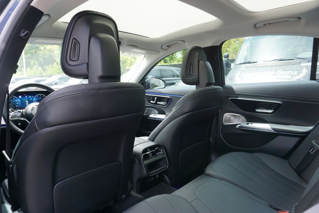 Thumbnail: 2024 Mercedes-Benz E-Class - 21