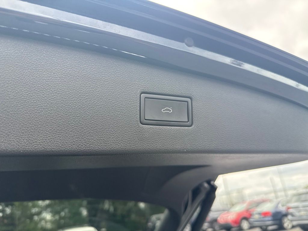 2024 Volkswagen Tiguan 2.0T SE Black at Audi Porsche Sewickley
