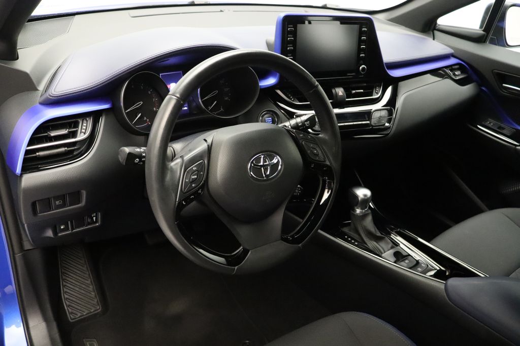 2021 Toyota C-HR LE 15