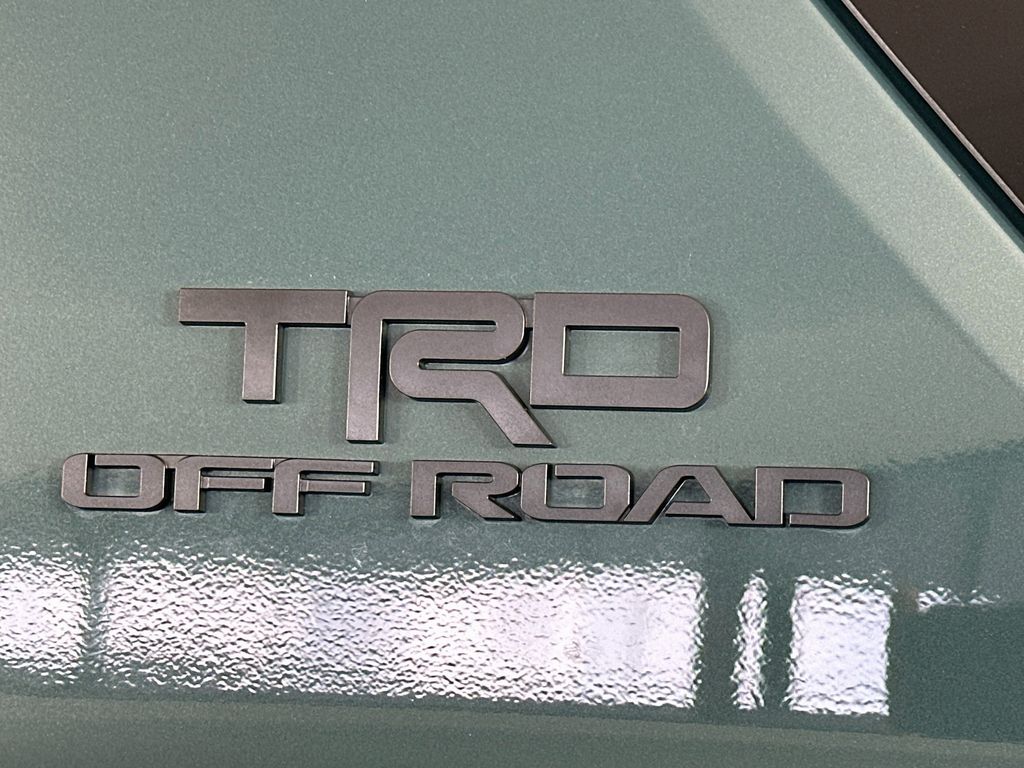 Toyota4Runner i-FORCE MAX Hybrid27