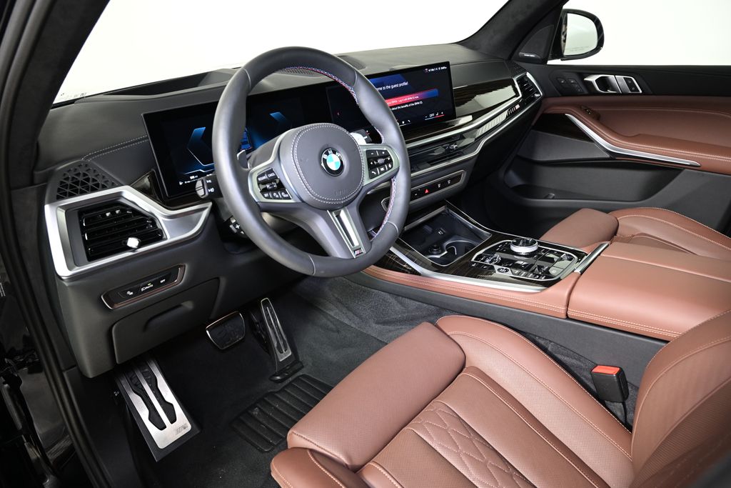 Thumbnail: 2026 BMW X7 - 16