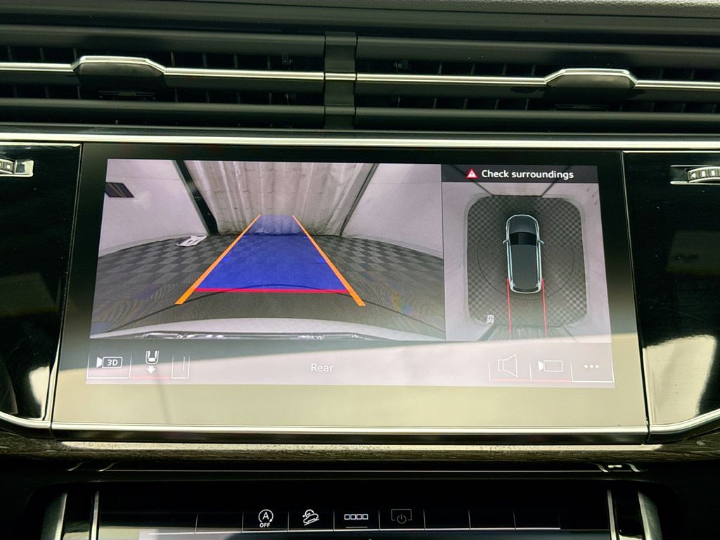 Thumbnail: 2025 Audi Q7 - 15