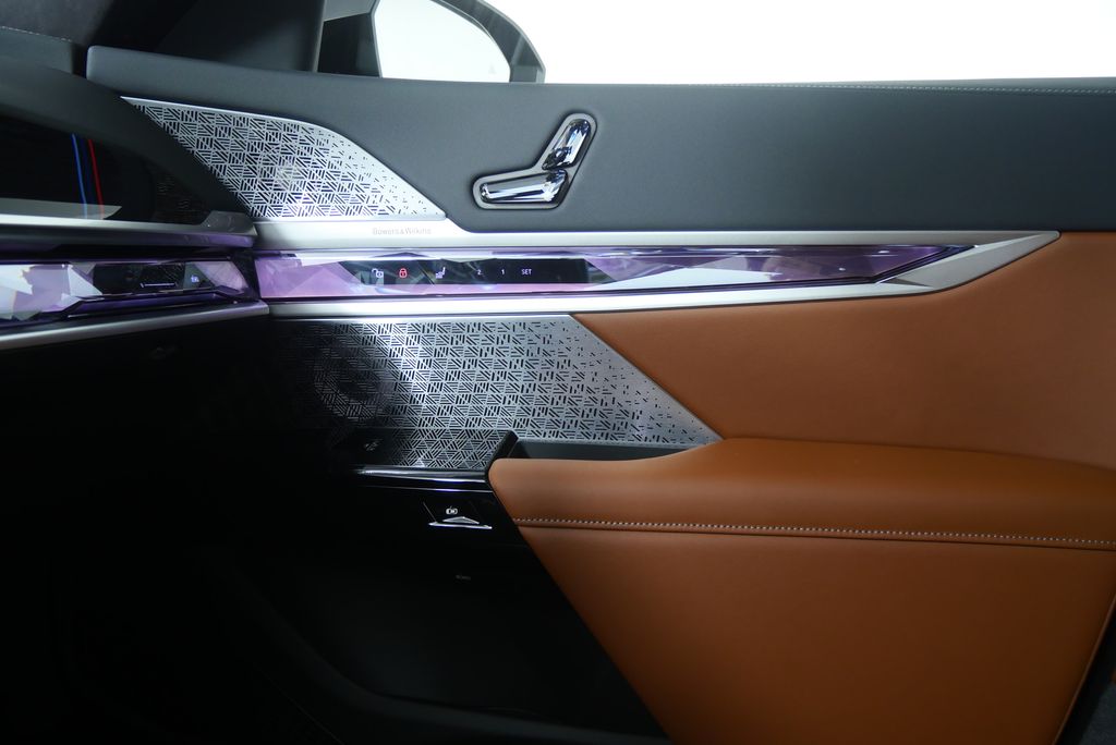 Thumbnail: 2026 BMW i7 - 26