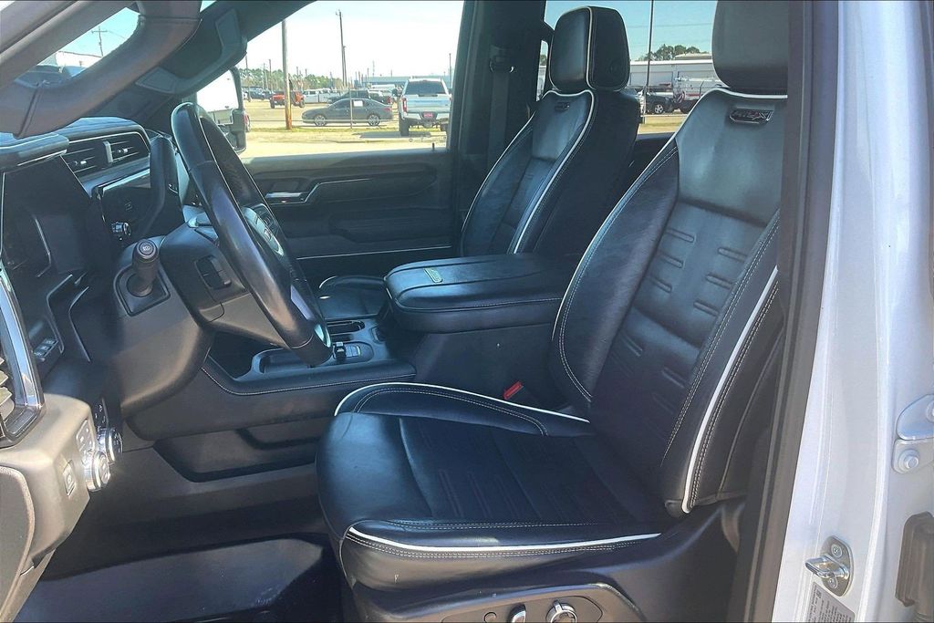 Used 2024 GMC Sierra 2500HD AT4X 4D Crew Cab