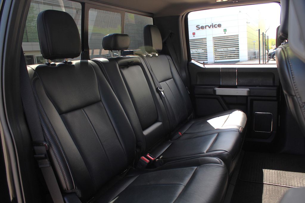 2020 Ford F-350 Lariat 27