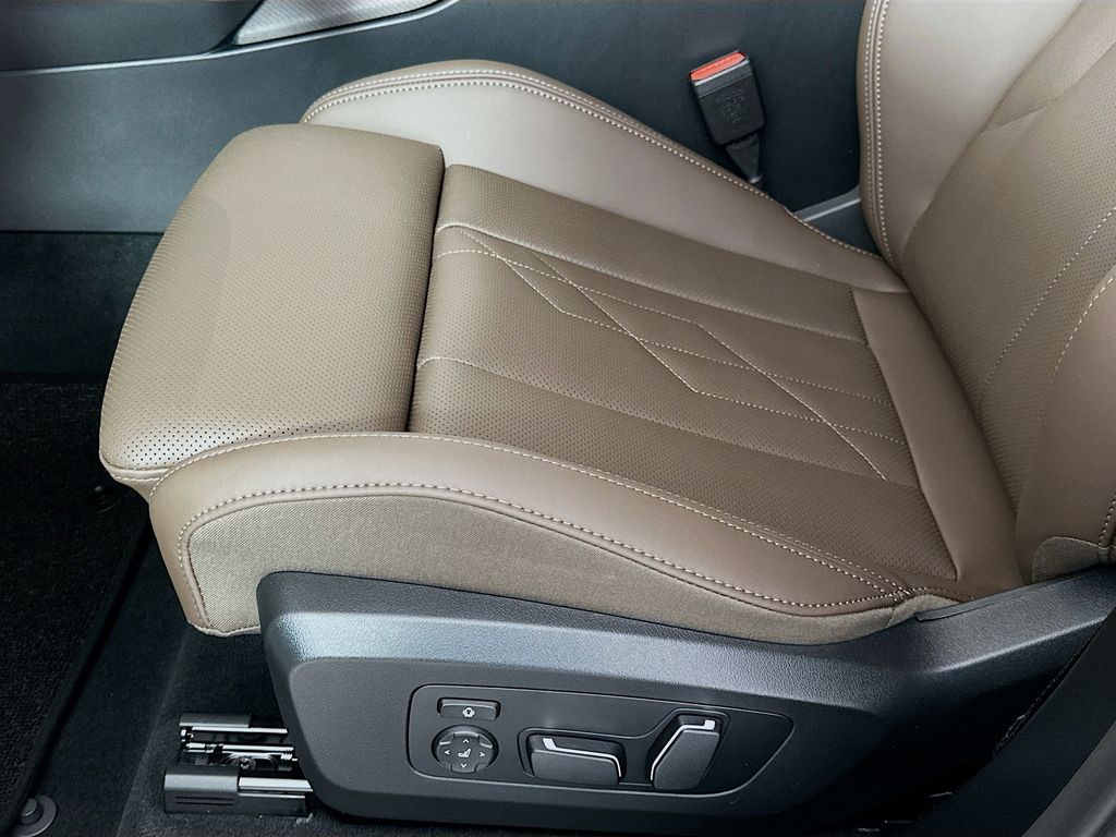 Thumbnail: 2026 BMW X3 - 21