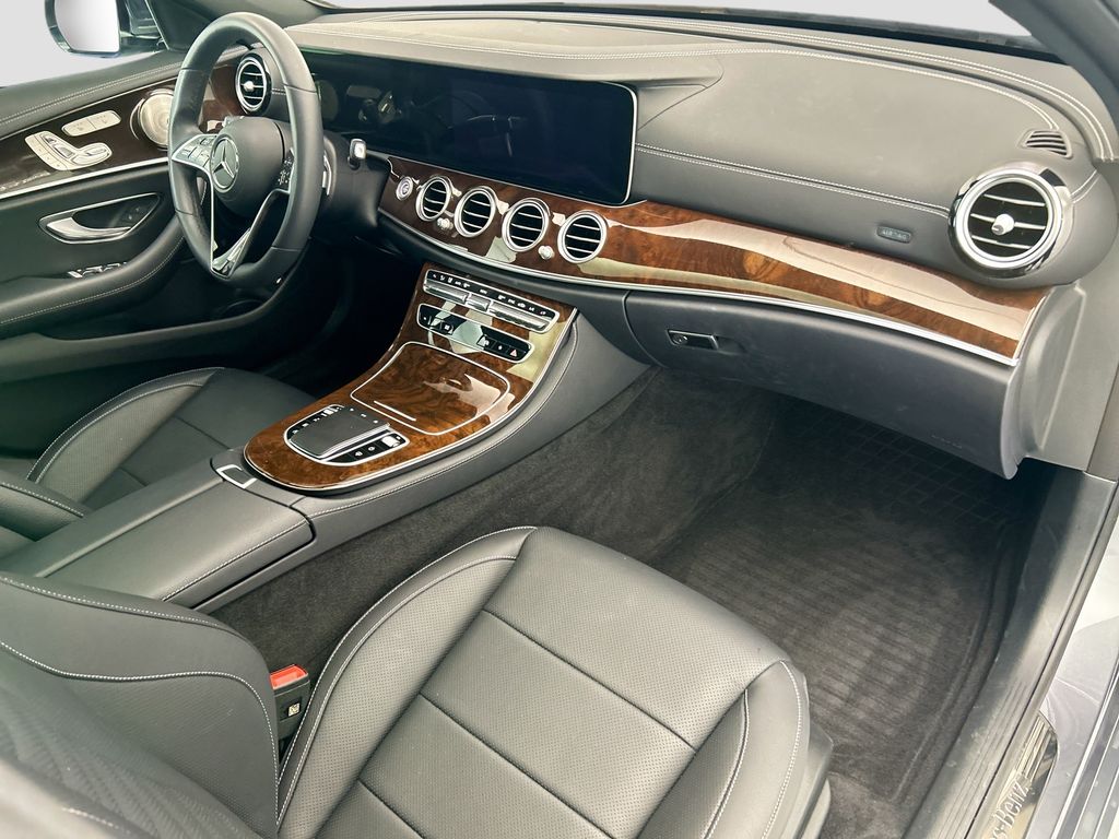 Thumbnail: 2023 Mercedes-Benz E-Class - 16