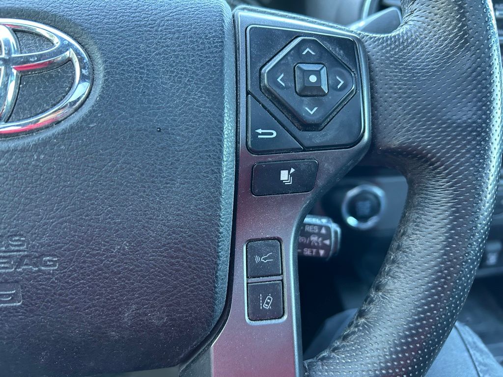 Thumbnail: 2022 Toyota Tacoma - 17