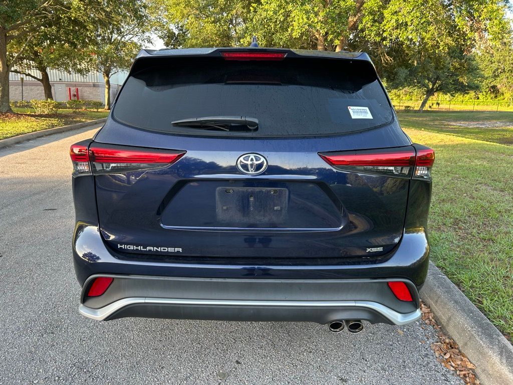 2022 Toyota Highlander XSE 4