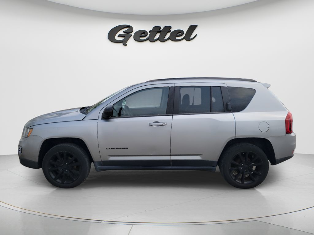 Used 2015 Silver Jeep Sport image 3