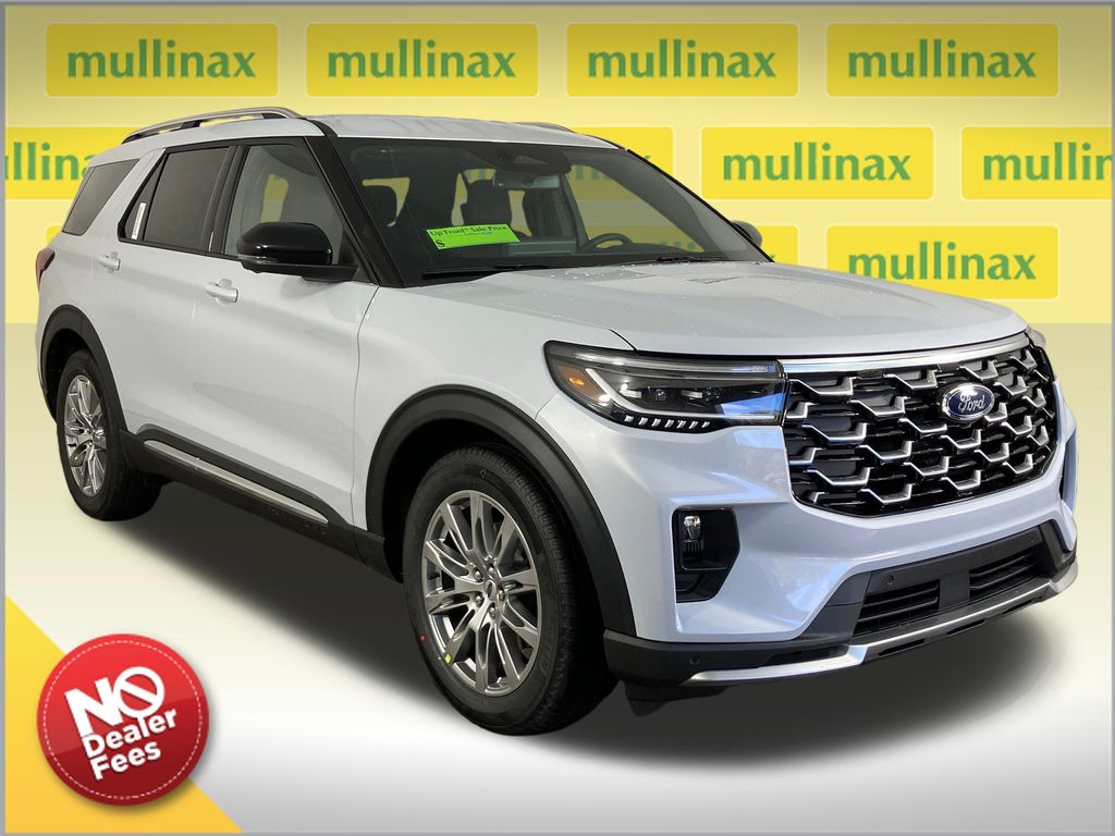 2026 Ford Explorer Platinum's photo