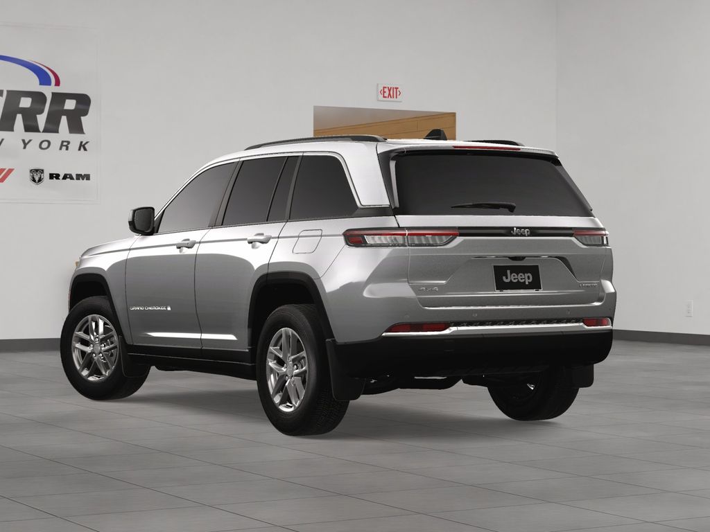 New 2025 Silver Jeep Laredo X image 4