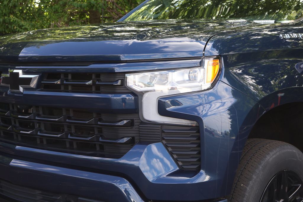 Thumbnail: 2022 Chevrolet Silverado 1500 - 3