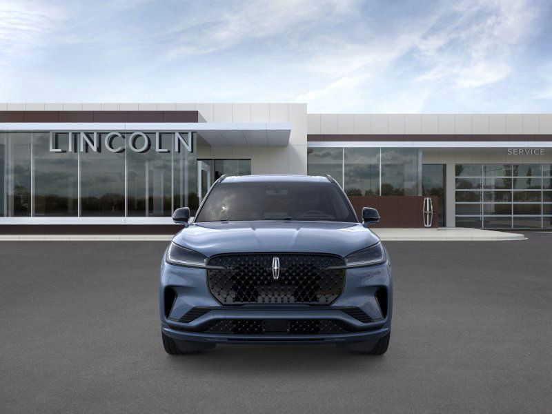 Thumbnail: 2026 Lincoln Aviator - 6