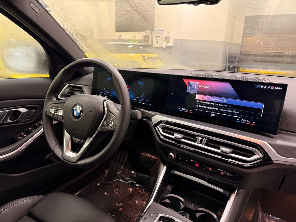 Thumbnail: 2023 BMW 3 Series - 28