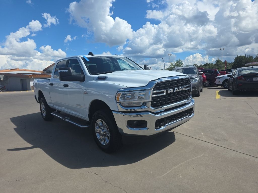 2024 RAM 2500 Big Horn Crew Cab 4WD