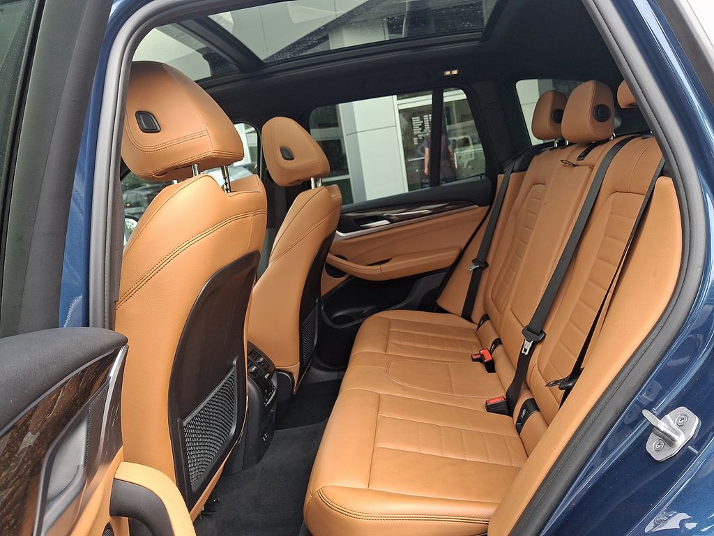 Thumbnail: 2021 BMW X3 - 10