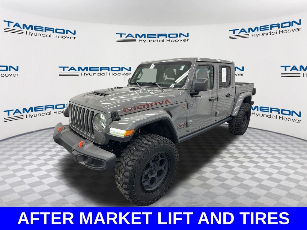 Sting-Gray Clearcoat 2021 Jeep Gladiator Pickup Truck Four-Wheel Drive 8-Speed Automatic