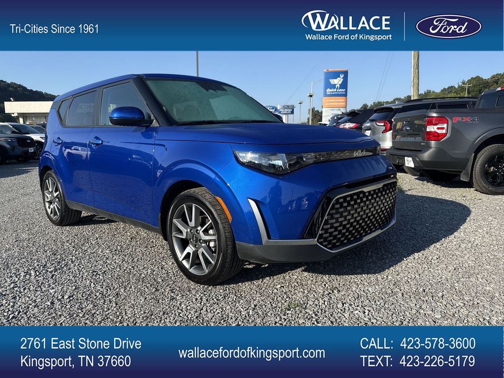 Neptune Blue 2024 Kia Soul SUV / Crossover Front-Wheel Drive Continuously Variable Transmission