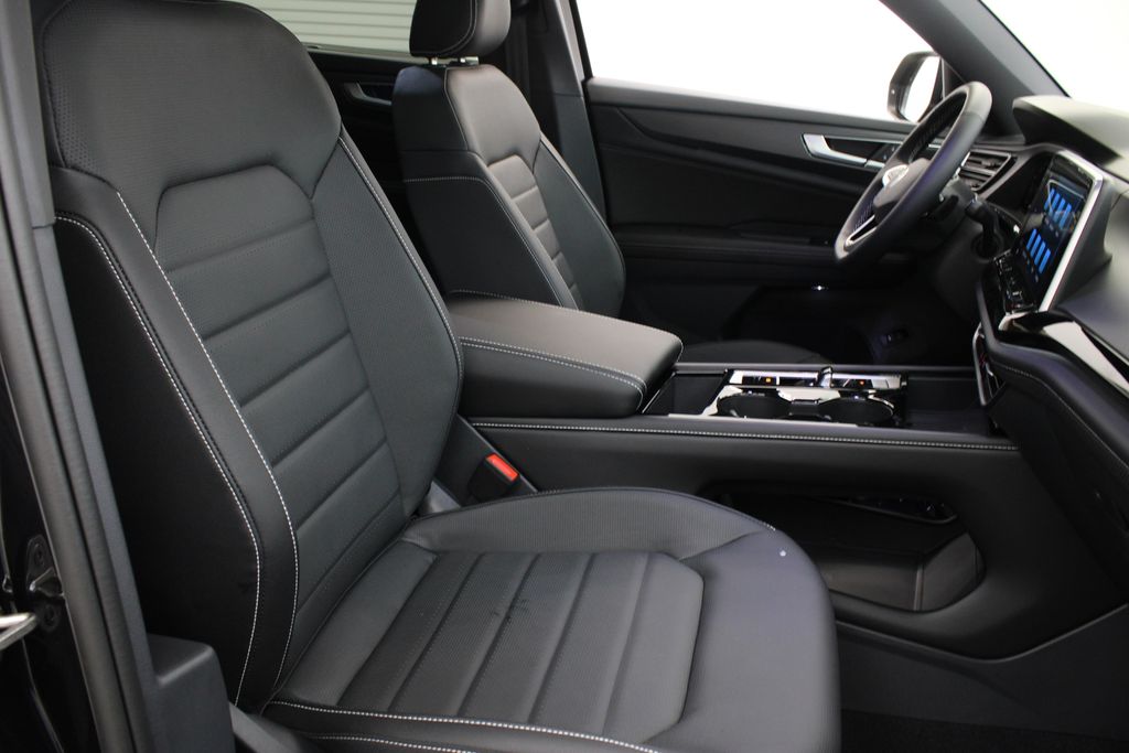 new 2026 Volkswagen Atlas Cross Sport car