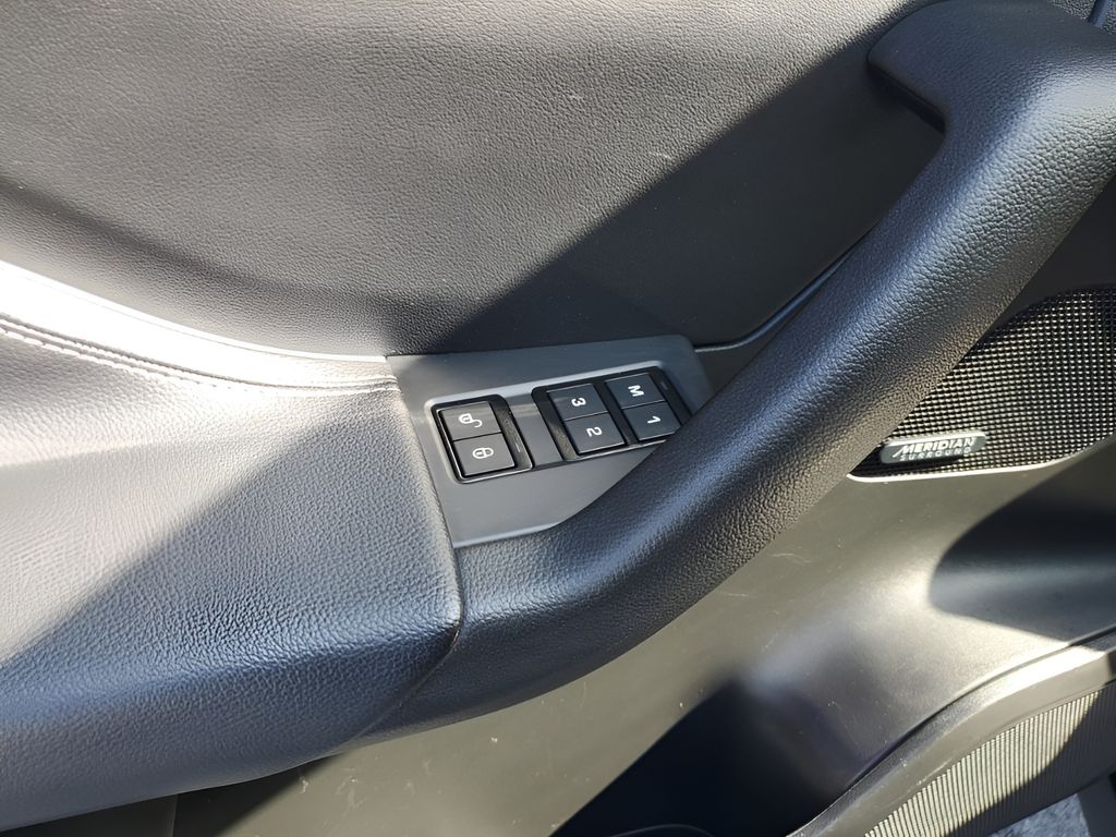 Used Car 2020 Jaguar F-pace  25t Checkered Flag For Sale Under $25,000 In Austin, Texas