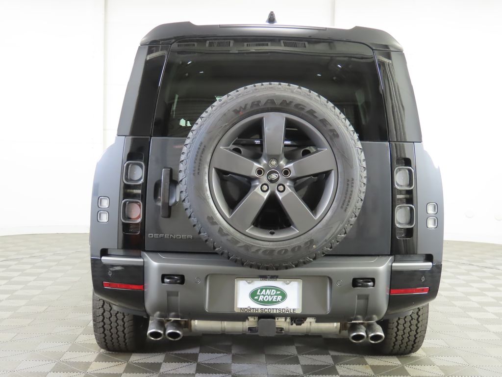 2025 Land Rover Defender 130 6