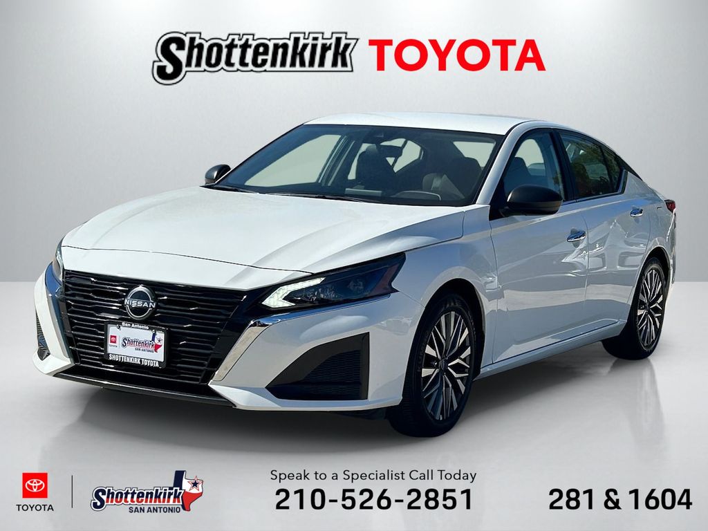 2025 Nissan Altima SV