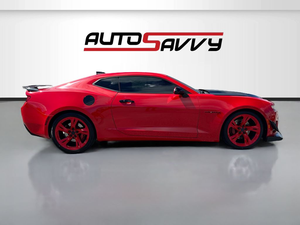 Used 2018 Red Chevrolet SS image 8