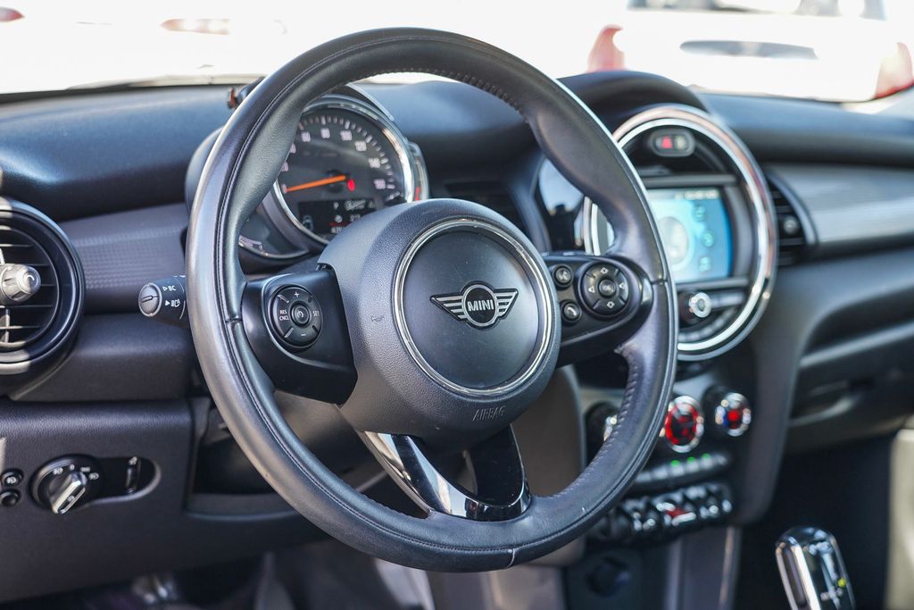 2020 MINI Cooper Signature 15