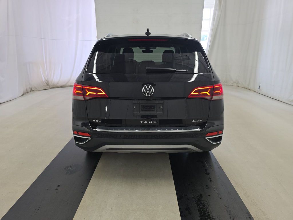 Used 2023 Black Volkswagen 1.5T SEL image 3