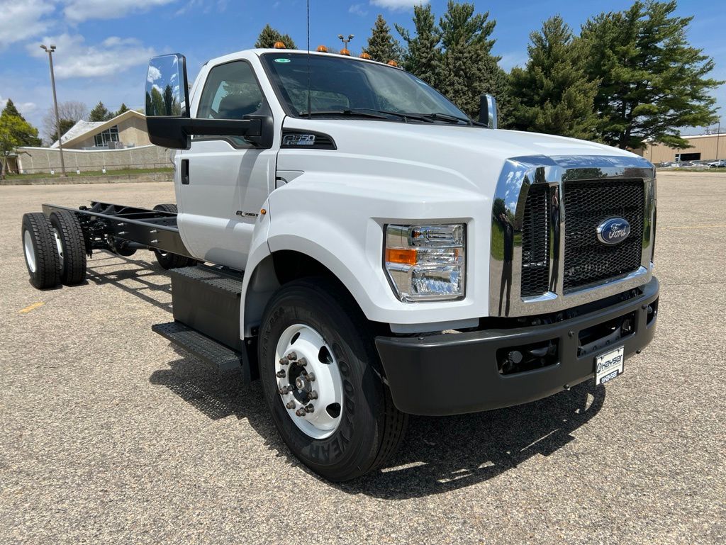 2026 Ford F-650SD Base