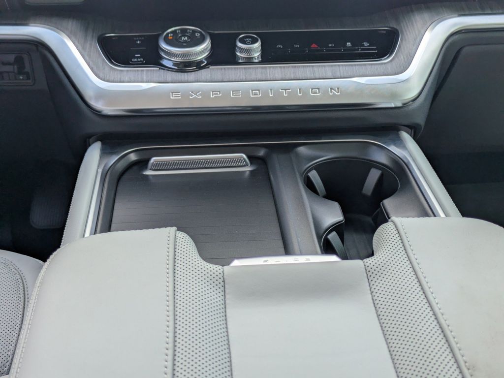2026 Ford Expedition Max Platinum MAX